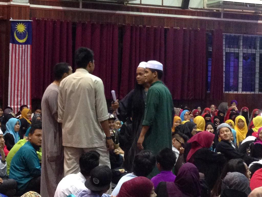 debestmelaka's tweet photo. perasmian #DBGO . Alhamdulillah :) http://t.co/NO0ZZ8ztN6