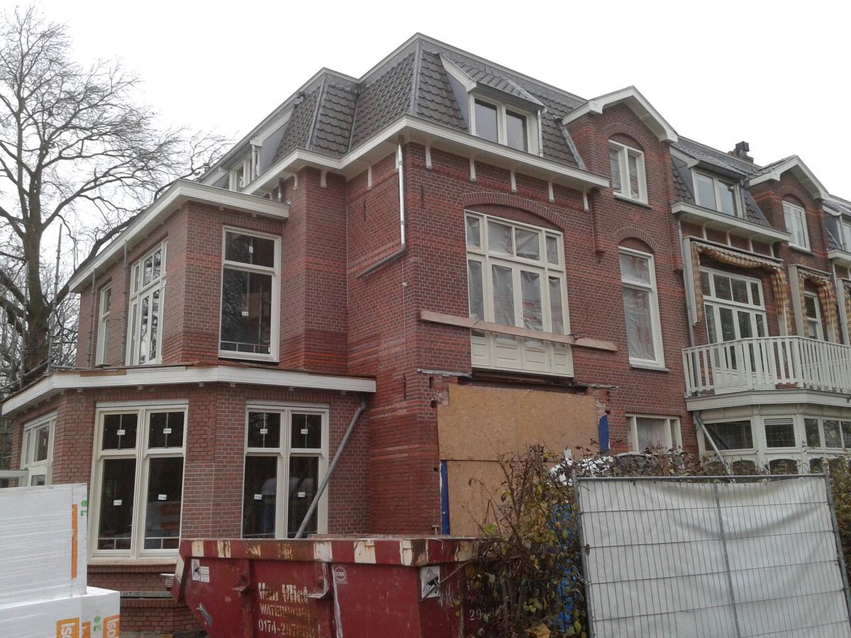 VanDerEndeNL's tweet photo. Een totale renovatie én uitbreiding van een woning in Delft, met behoud van de originele elementen. http://t.co/xkk9Tvt58K