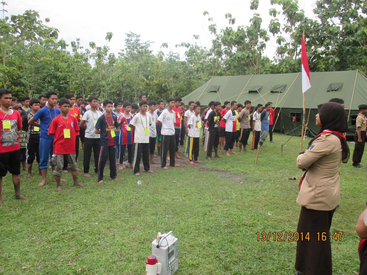 kak ernie saat memimpin baris berbaris <a href="/VocathreeScout/">Pramuka SMKN 3 Depok</a> #LDKS