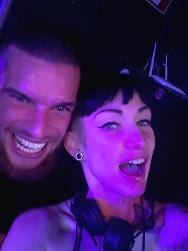 Dak ging er af in de <a href="/ClubStobaNL/">Café/DiscotheekStoba</a> samen met   <a href="/jackroselli/">Rik van der laak</a>