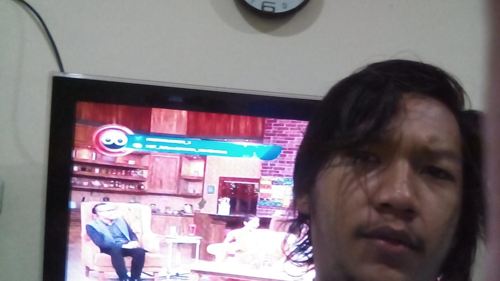 BernhardEko's tweet photo. Bingung nyari feri salim.. Dicari sampe cawang pancoran..  Gak ada.. Hahaha #NETMILIUNER_3 @netmediatama http://t.co/nDtsQ1fwMZ