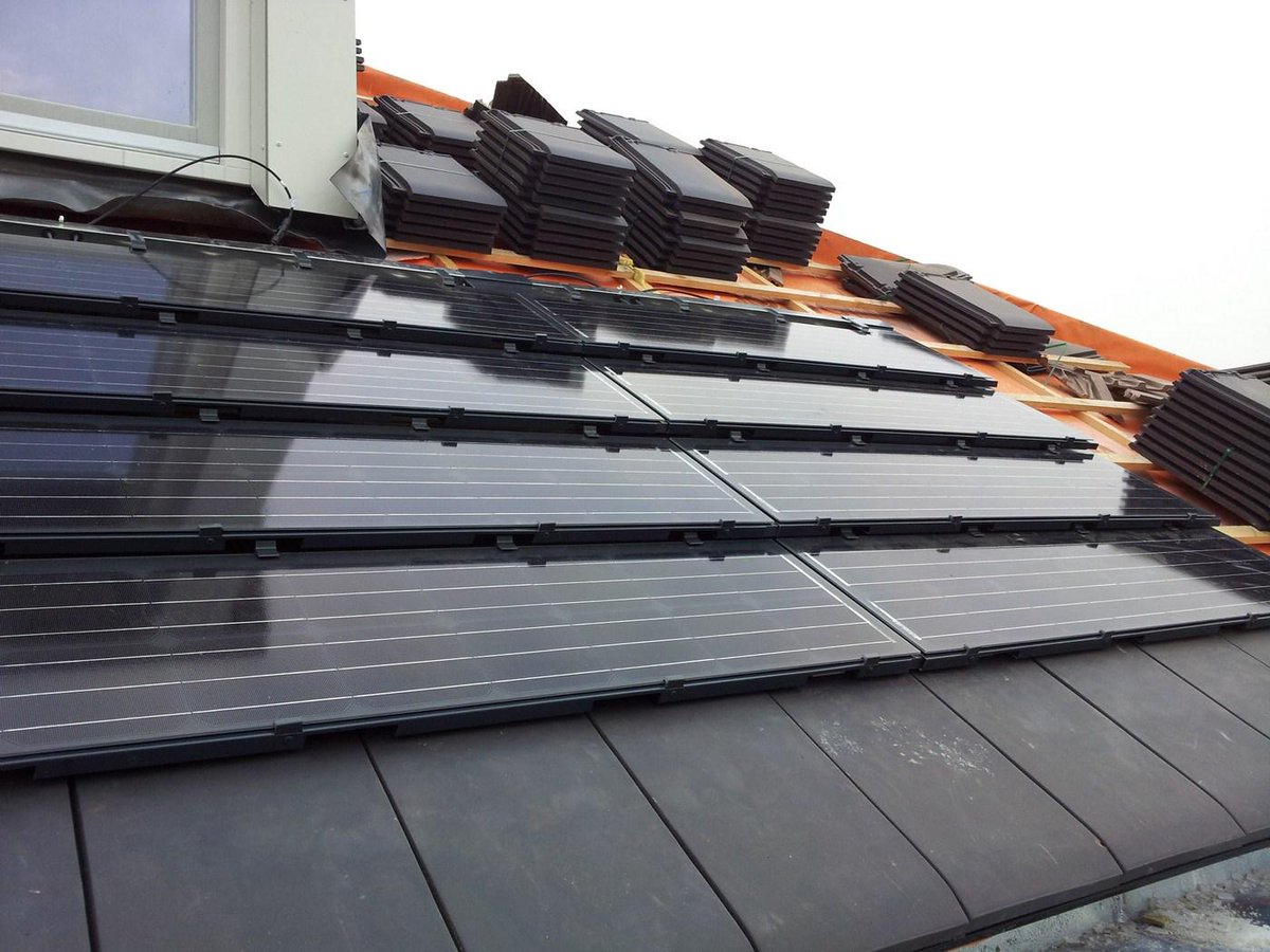 Imerys geïntegreerde PV panelen. 30 jaar garantie icm Imerys dakpannen. Meer info : info@pgsbv.nl