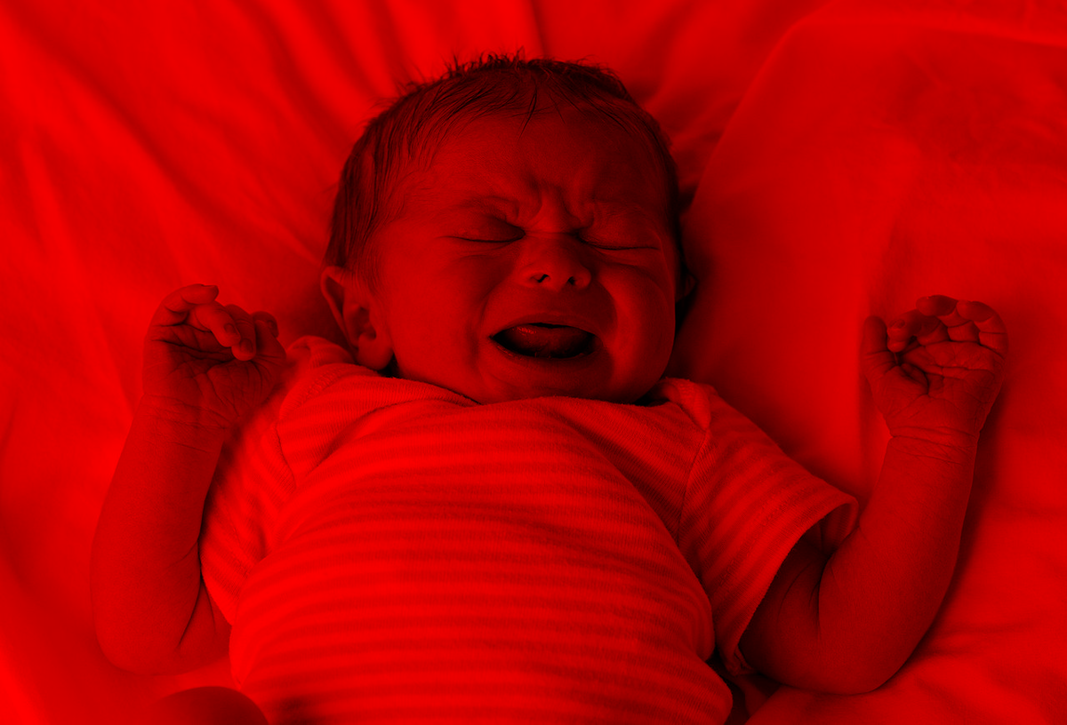 Upworthy's tweet photo. 3 outrageous ways having a baby helps your career. Unless you're the wrong gender. http://t.co/ZPiIN3nZOK http://t.co/zenZcX7ZXF