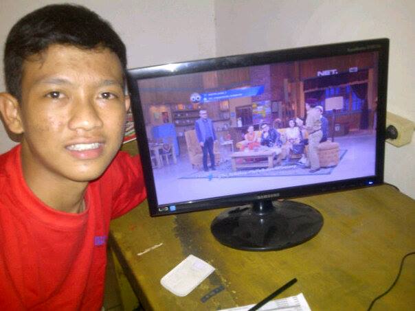 Bagaskarra3's tweet photo. @netmediatama @Ini_Talkshow  #NETMILIUNER_3 Enak ya kerjanya bng bolot cuman pura2 budeg..upps maaf bang hihiii :D http://t.co/CA7RiRc1WI