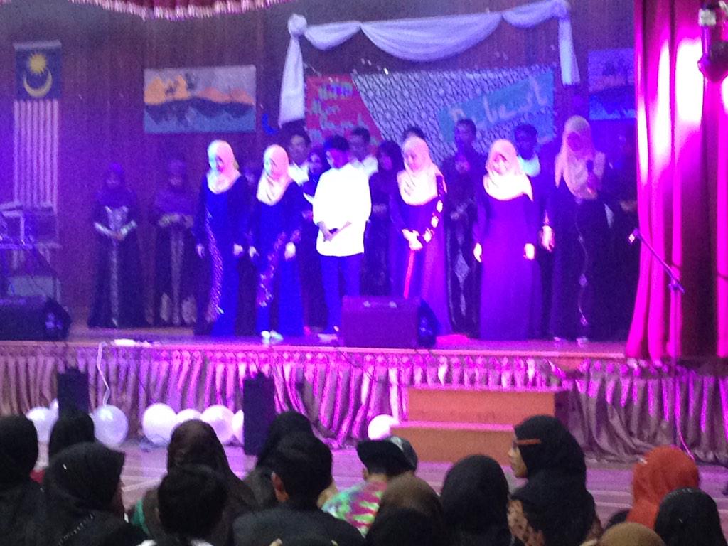 debestmelaka's tweet photo. #DBGO performance MBM111 1C @debestmelaka @UiTMLendufornia http://t.co/AX3vuDFtTU