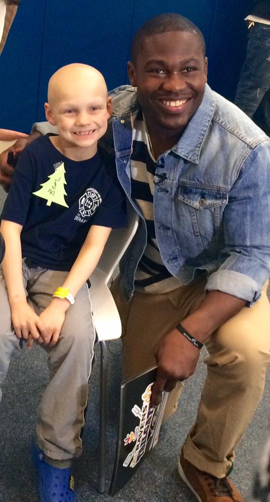 <a href="/Ravens/">Baltimore Ravens</a> RB <a href="/JForsett/">Justin Forsett</a> and teammates met with patients at the Johns Hopkins Children's Center this afternoon.