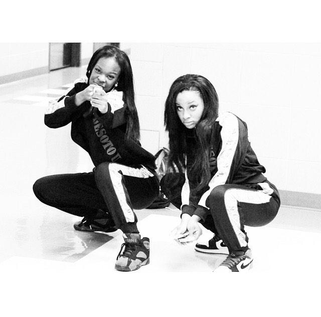218_KekeBlood's tweet photo. . #MoneyShot 💰💰💰 #OneTimeForYaMind 👊😈 #La'Familia 💪 , @iAm_theSolution 🙌😘💘💰 http://t.co/xxer6AKBpA