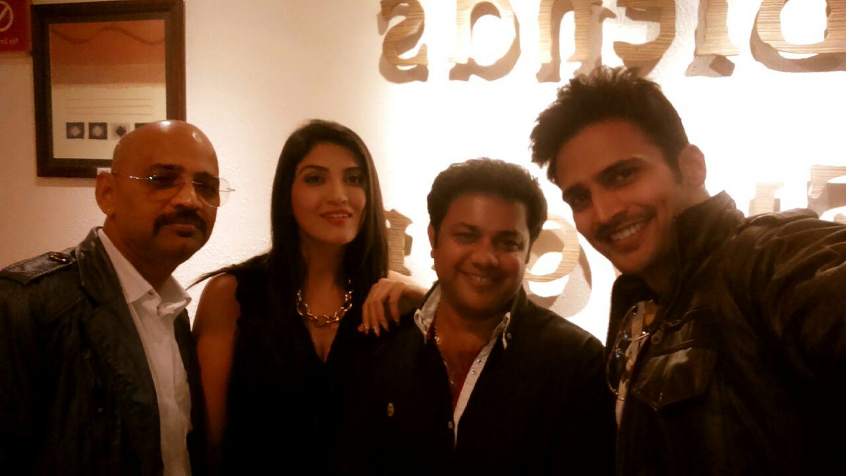 MissMatch12Dec's tweet photo. Team Miss Match at the Premiere, City Pride,Kothrud http://t.co/am6rmbFfRL
