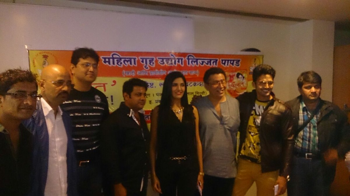 MissMatch12Dec's tweet photo. Team Miss Match at the Premiere, City Pride,Kothrud http://t.co/am6rmbFfRL