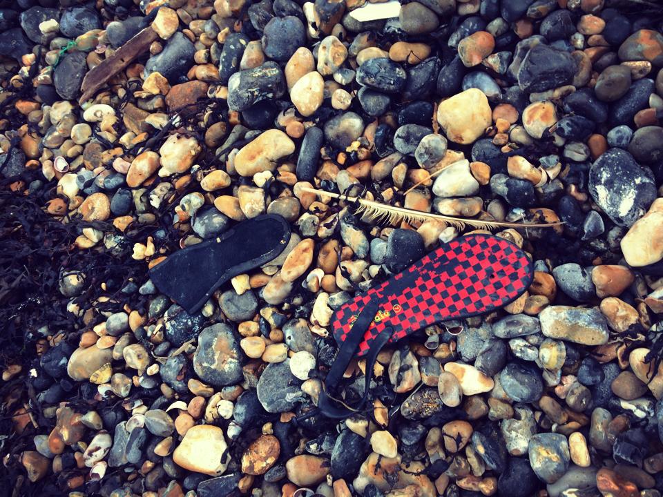 pickupten's tweet photo. carried out some #sole #searching whilst pickingup10 yesterday #2minutebeachclean #pickup10 #beachclean http://t.co/JvLwLDm7mo