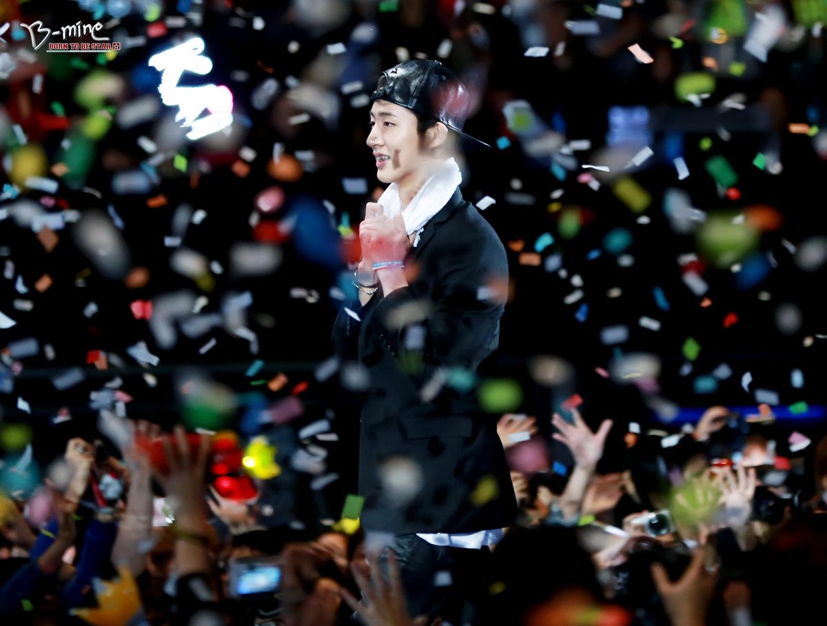 BMINE1022's tweet photo. [141203]MAMA HQ 3P. 빛나는 한빈이 무대에서 더~빛나요!! #김한빈 #BI http://t.co/HanFIp7gwi