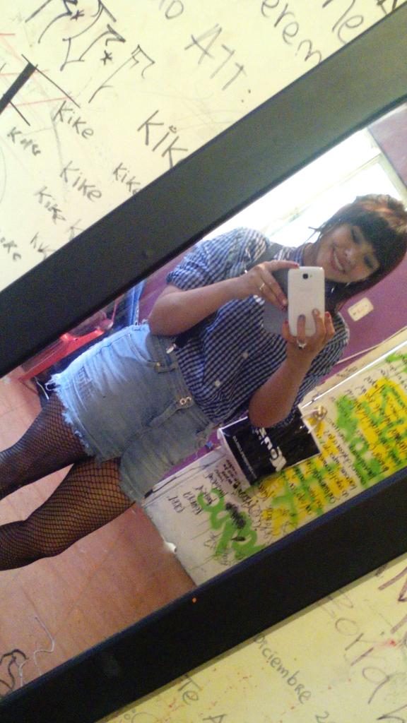 Rude Girl 58/60-69♪ (@valeebolivarg) on Twitter photo 