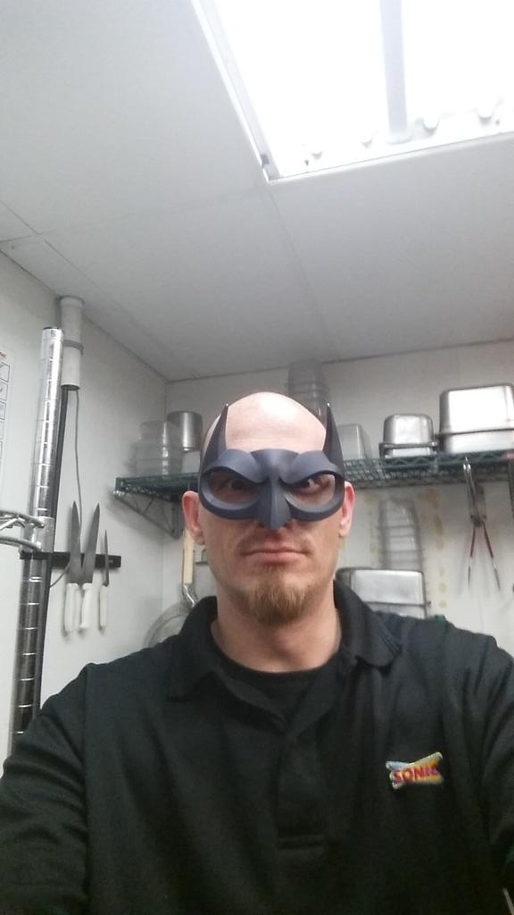 davidmayo405's tweet photo. I'm batman!!!! http://t.co/l6eDX6npdu