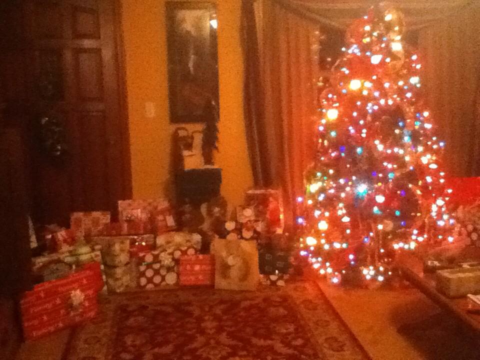 dpjustesen's tweet photo. My granddaughter wrapped gifts for me!!!#2dayswork http://t.co/Y9zrWQwITp