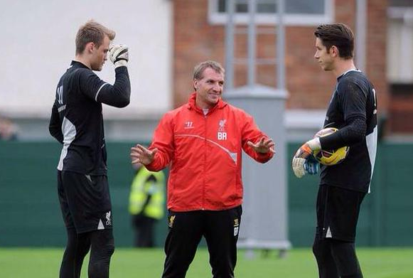 FootballFunnys's tweet photo. 'Let me get straight to it, you're both sh*t' http://t.co/JseSHuShlN