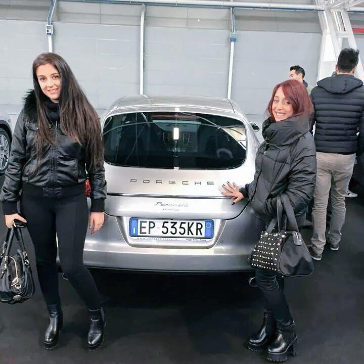 SaSere993's tweet photo. #MotorShow2014 #bologna #porsche #smart #BMW http://t.co/CMhLP4GB2b