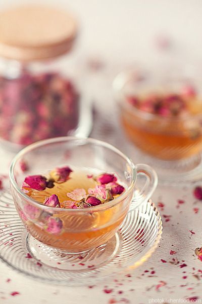 May your tea be sweet and your Monday be short. 1 part Pavan, 2 parts unsweetened tea, and rose petal garnish.