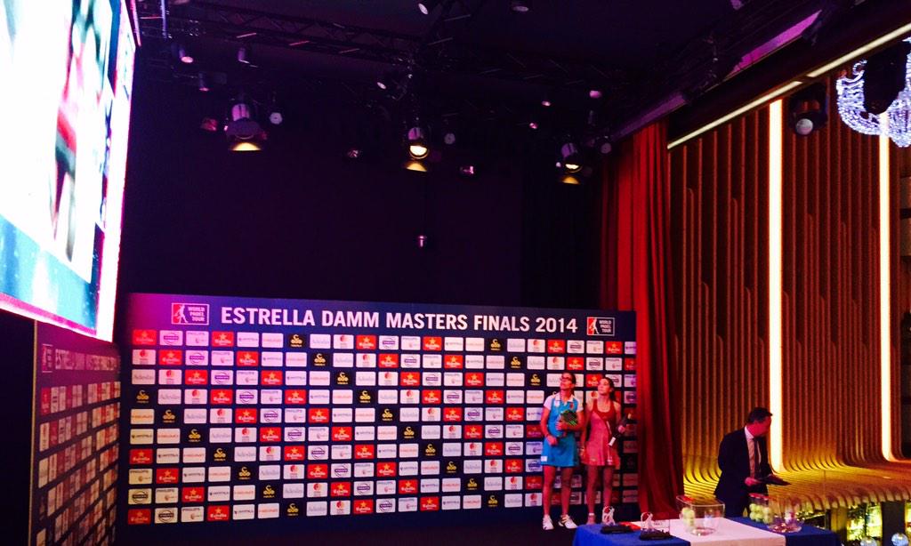 martita_ortega's tweet photo. Presentacion #WPTMastersFinals en La Platea!😊🔝Una experiencia genial!!! Y viernes empezamos a jugar!!! @luciasainzp http://t.co/ukPcRyHmD5