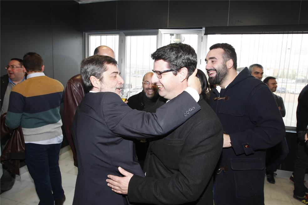CorDeportes's tweet photo. Comparte la FOTOGALERÍA de la comida de Navidad del @cordobacfsad #CCF http://t.co/XMlVvwWPh5 por @sanchezfoto http://t.co/JjJlSiSfFx