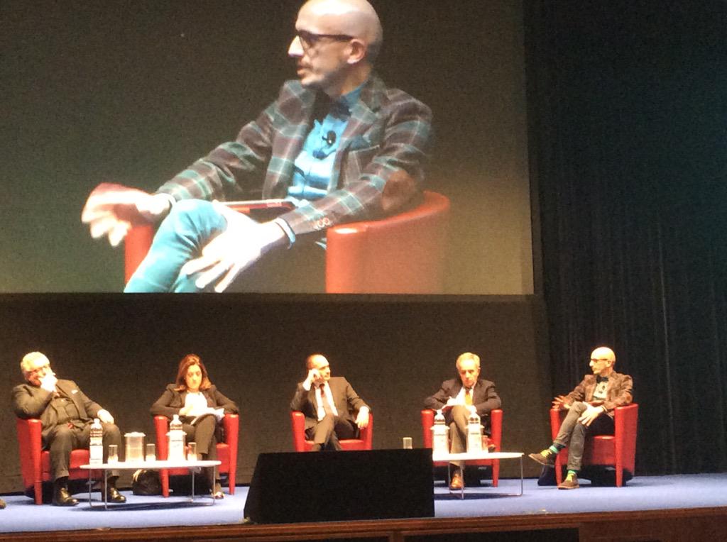 FedZac's tweet photo. #Confindustria #Umbria tocca ad @Ale_Fancelli di @GreenTalesSRL e la sala fa la hola http://t.co/gDTcBbO5vA