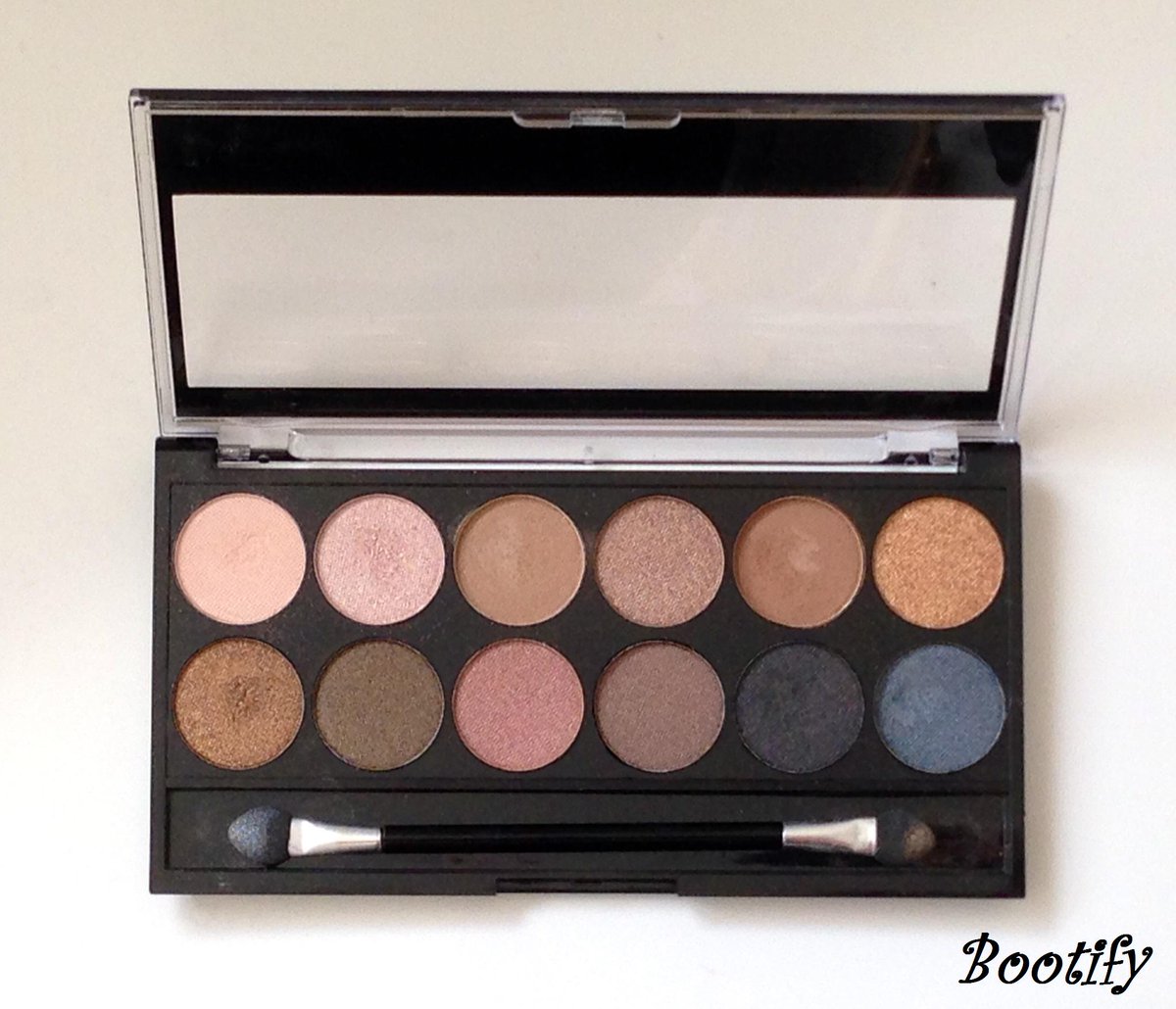 Bootify's tweet photo. MUA UNDRESSED PALETTE REVIEW http://t.co/Z10054ZxXj #bblogger #blogger #bbloggers #Bootify @UKBlog_RT @BBlogRT http://t.co/nbE0ytf3QF