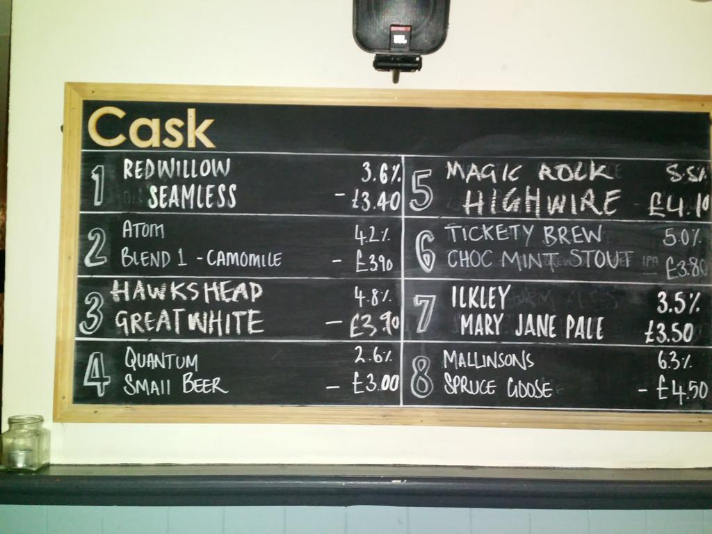 TheFontChorlton's tweet photo. Today's Cask  @atombeers @HawksheadBrewer @QuantumBC @MagicRockBrewCo @TicketyBrew @Ilkleybrewery @Mallinsons #beer http://t.co/dwk7RrOGU5