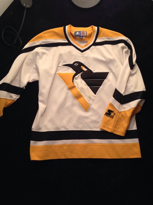 SickFind's tweet image. 1992 Youth XL Starter Penguins Home Jersey. Perfect for the ladies. Instagram.com/SickFind