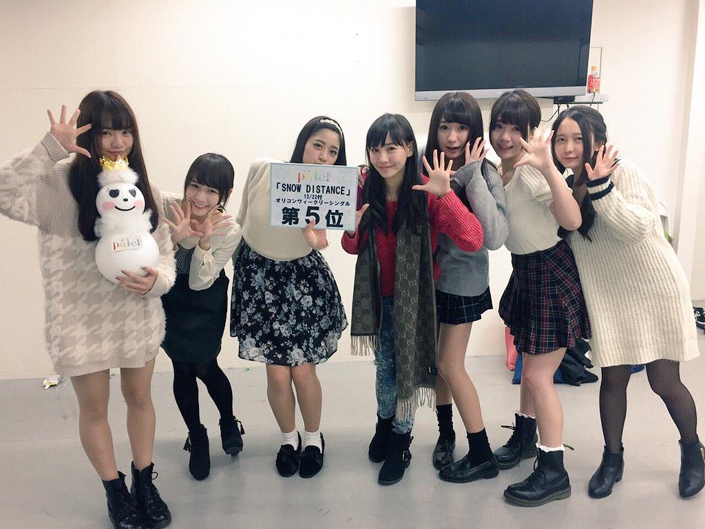 fujiyuichi's tweet photo. 【拡散希望✨】12月10日に発売した4thシングル「SNOW DISTANCE」がオリコンウィークリーチャートで✨第5位✨を獲得することができました😭💓皆と取った数字です！感謝！感激！過去最高！12月28日の新宿ReNYも待ってます🙋 http://t.co/gNh3Ut7Zna