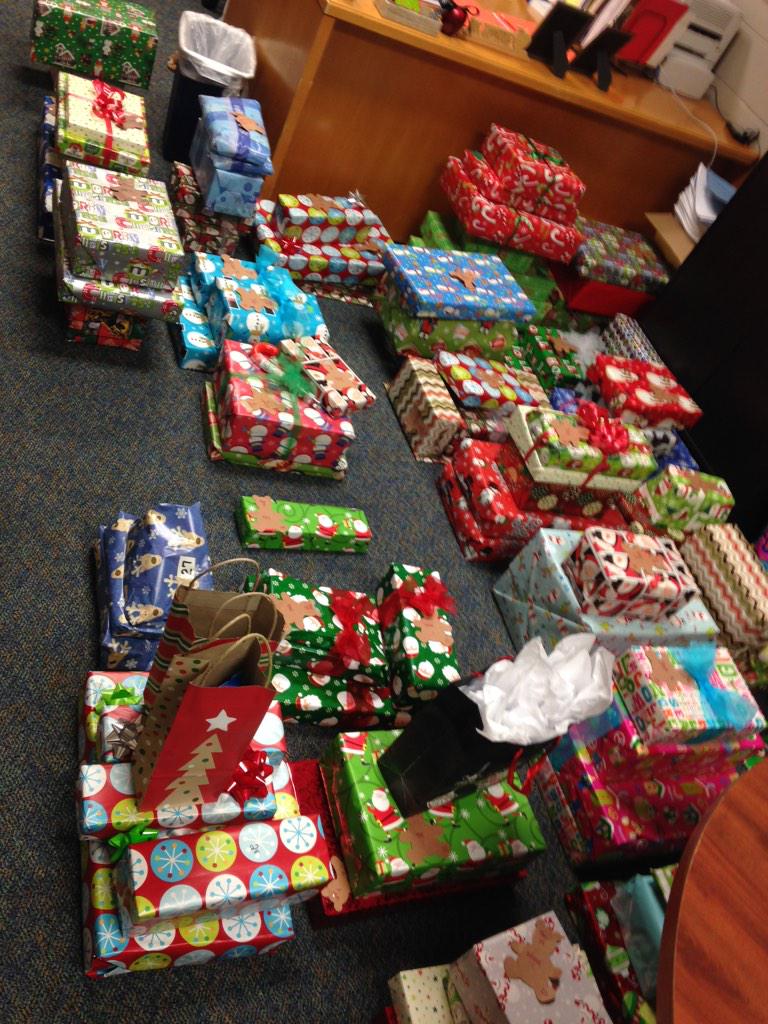matthewshawks's tweet photo. The @HirschHawk staff donated gifts to make someone's holiday a little bit brighter #4excellence #sisdcounselors http://t.co/PApKDUKFM1