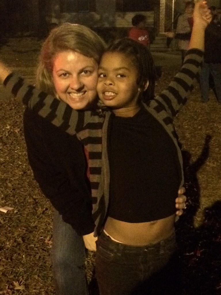 kwalkprincipal's tweet photo. FHES Christmas caroling on Nixon Circle. #ncssbethebest #meaningofChristmas #FHESWolfpack http://t.co/eVFNHHw80z