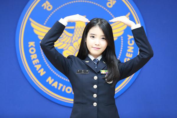 아이유부터 김보성까지! 빛나는 명예경찰관들을 소개합니다^_^me2.do/GXUqnNMR