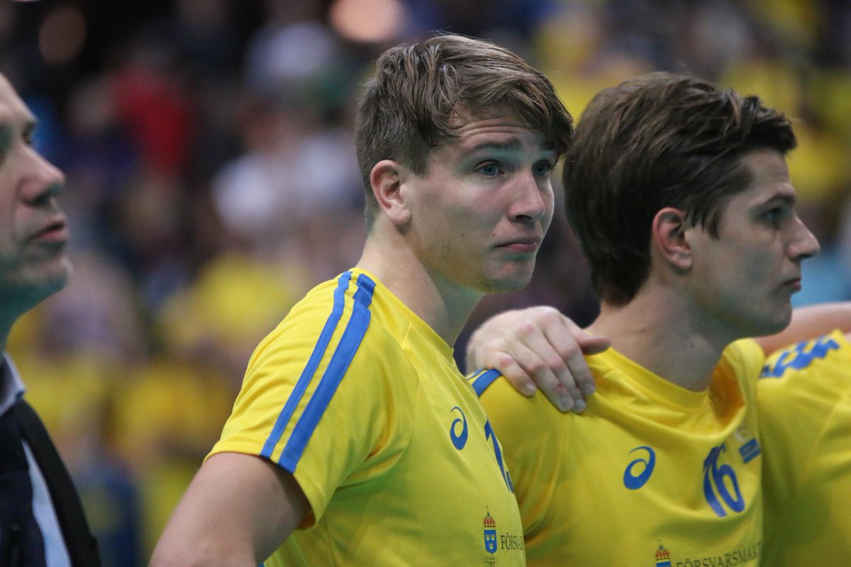 StorvretaIBK's tweet image. #StorvretaNews @Samuelsson13 efter VM-finalen! #innebandyVM #WFC2014 #floorball #innebandy
sportwire.se/node/28752