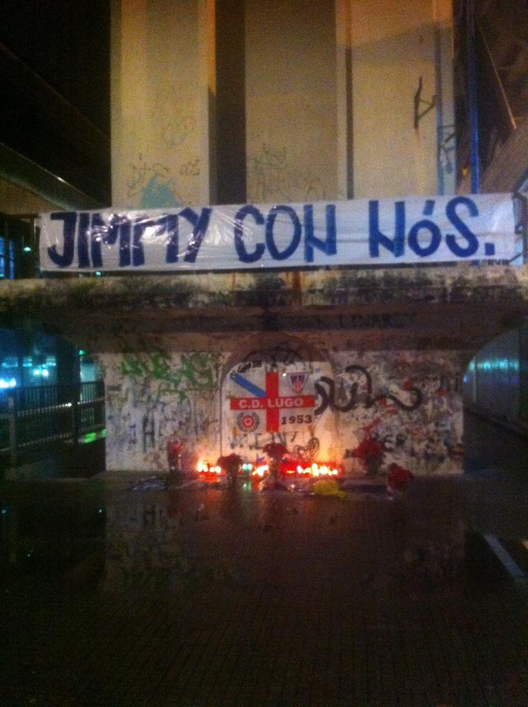 DeportivoTR's tweet photo. Atletico Madrid deplasmaninda oldurulen Riazor Blues uyesi Jimmy icin, RB nin durdugu kale arkasi bugun boş
#JimmyDEP http://t.co/8g0qnZG6Hl