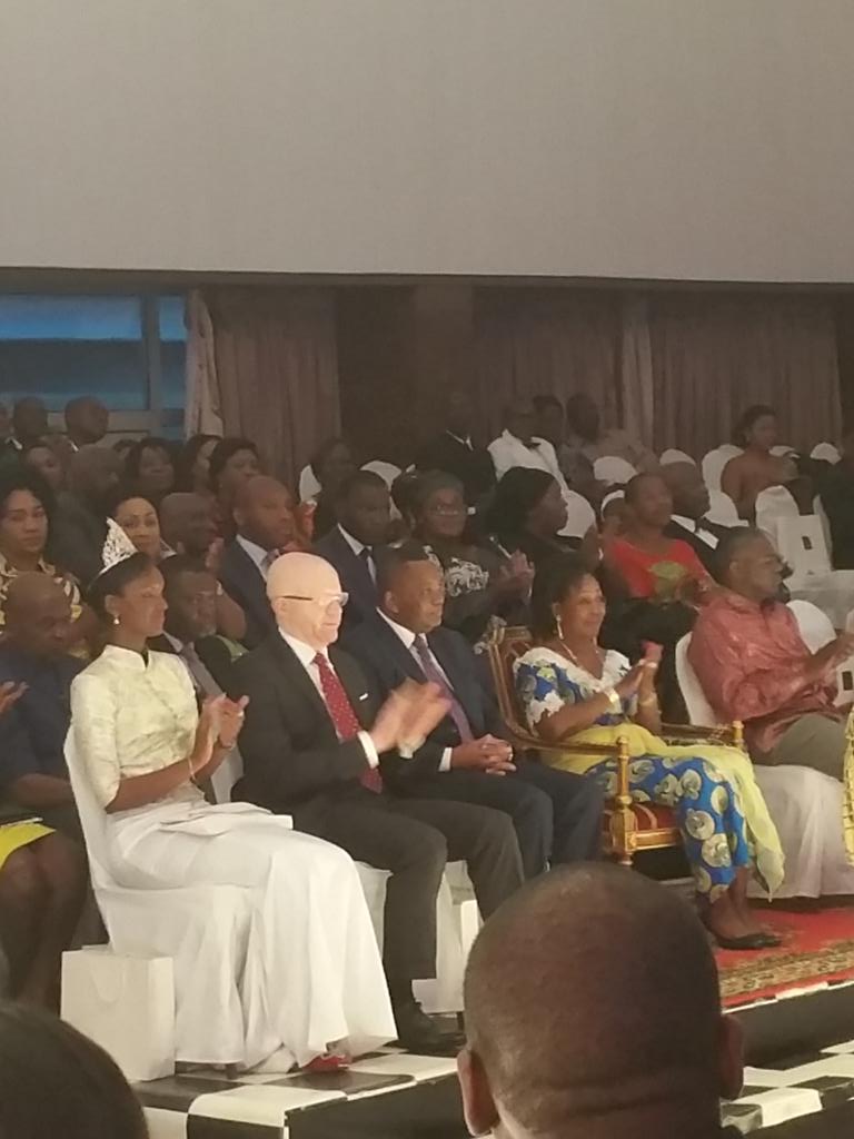 blackbeautybag's tweet photo. Défilé de mode au Palais des Congrès de #brazzaville en présence de la Première Dame du Congo #brazzafestival http://t.co/PAB8QgnG7W