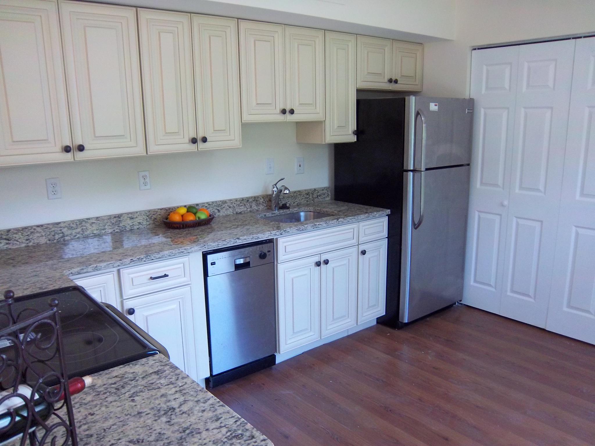 Alex Estill (AEstillRealtor) / Twitter