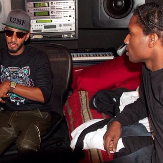 Live2BeFree_'s tweet photo. @THEREALSWIZZZ Wearing The #L2BF SnapBack Well He Talks To @asvpxrocky http://t.co/YI8t0Ur19L