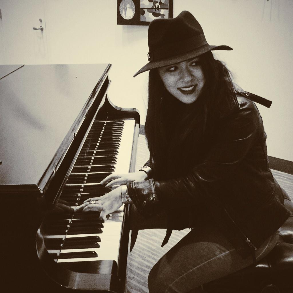 madelinefuhrman's tweet photo. Show me a piano and I'll play you a song. 🎶 #workhardplayloud
http://t.co/7vqUlXZoAK http://t.co/GdASSqkPQQ
