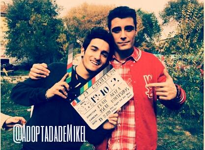 AdoptadadeMikel's tweet photo. @Mikelino10 y @Gerard_Marti en el rodaje de #YoQuisera @yoquisiera_ http://t.co/Kvr27ZGnbQ