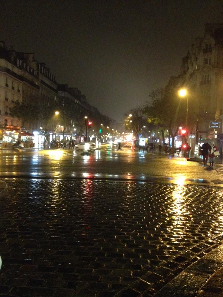 artcrayon's tweet photo. 예뻤다. 오늘 저녁. 파리. Ce soir, à Paris. http://t.co/zITbWEQBnc