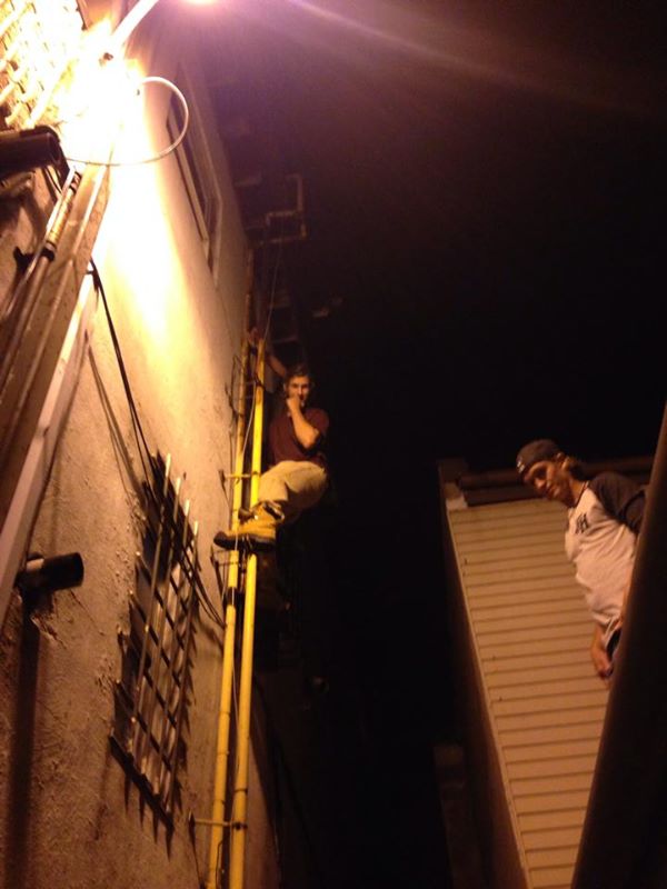 FosterDan12's tweet photo. @hawley54 remember this wall? Haha @McLauc_s nice photo bomb #sexy http://t.co/YEUWq2GIfn