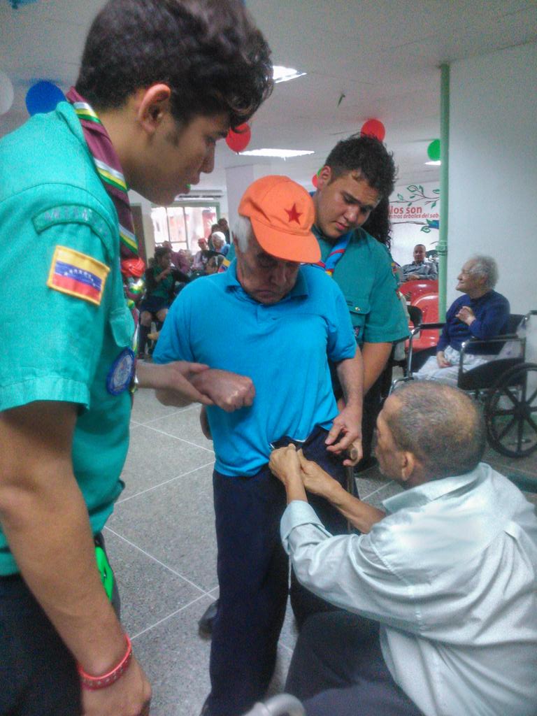 RutaRunaway's tweet photo. #ServicioRunaway @MootNac2014 @scoutsvenezuela @ScoutsMetro @ScoutsCarabobo @ScoutAnzoategui @ScoutMensajeros http://t.co/KQeHJ78blI