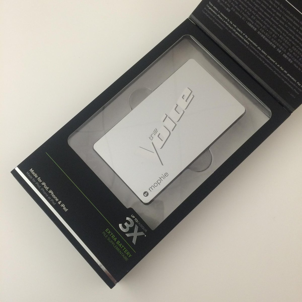 NBCTheVoice's tweet photo. RT for a chance to win this @mophie #powerstationplus NOW! #VoicePrizes #VoiceFinale http://t.co/TnNEmetzYx