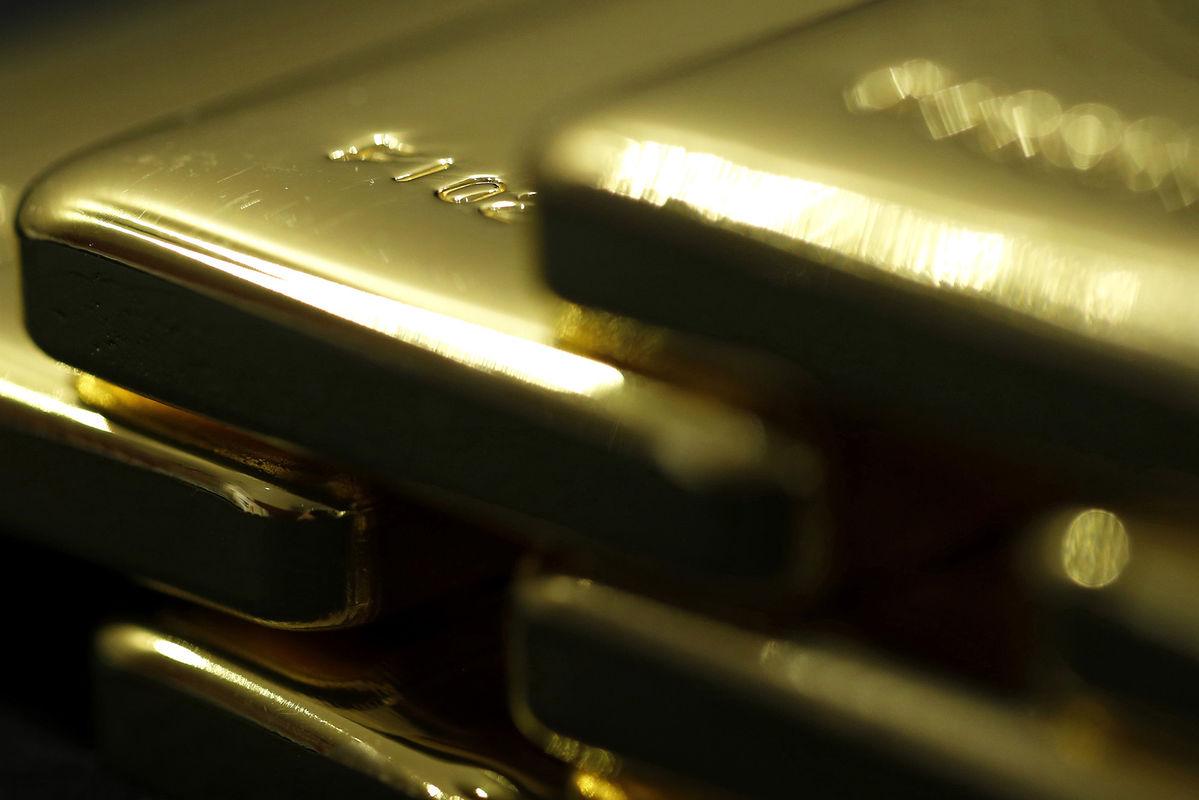 business's tweet photo. Hedge funds start to catch the gold bug http://t.co/mhDt1ctg4D http://t.co/KIRo7ZJxRV