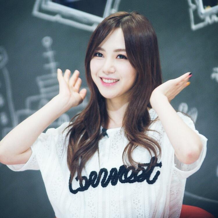 pictureshare_b's tweet photo. @skwkdks 클) 늦어서 죄송합니다 ㅠ_ㅠ 요청하신 #권민아 4장입니다. 예쁘게 사용하시고, 별글 or 알티 부탁드려요 ^_^ http://t.co/vvudWSbCpW