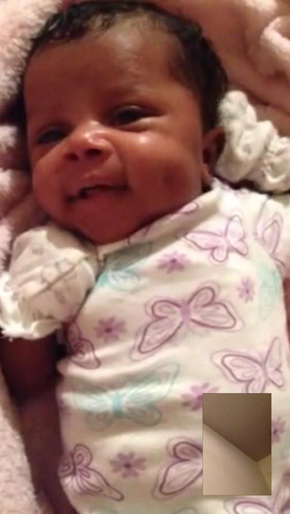 TyElisabeth's tweet image. My Tinker likes FT now 🙌😍👶🎀 #BaiBai #GettingBig @MissMee_ 😘