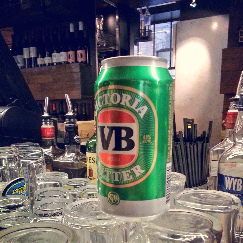 Cookie_BeerHall's tweet photo. Sometimes a hard earned thirst deserve a hard earned beer! #beer #melbourne #madeinvic #summer http://t.co/XaZUZ0tR3B