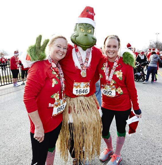 RFTimes's tweet photo. There's a #Grinch in every group, even at #NorthPoleDash: http://t.co/kiTnCPmIFR. Who's YOUR Grinch? #STL #StChas http://t.co/IODzlLDBwo