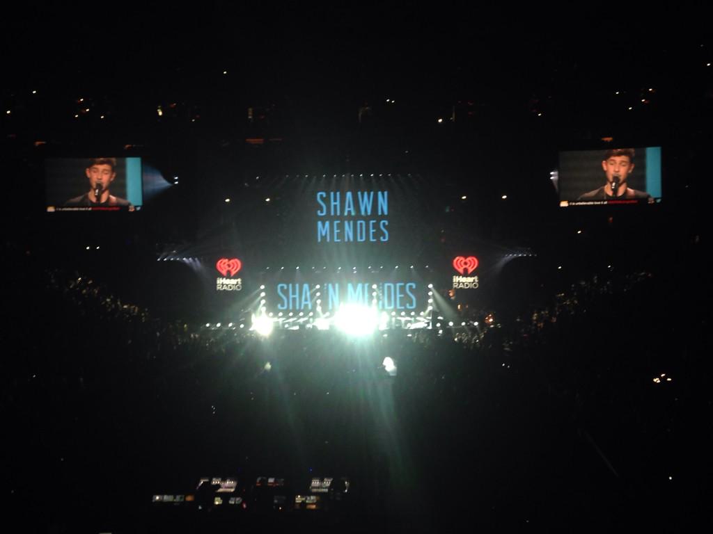 allyvidal's tweet photo. Shawn KILLED it tonight! ❤️ @s_kenzie0 @ShawnMendes #HOT995JingleBall http://t.co/mQYsIHdbMa