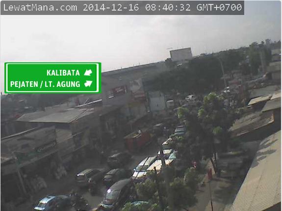 lewatmana's tweet photo. 08:41 cctv LewatMana: Pasar Minggu dari Pejaten menuju Pancoran macet, sebaliknya ramai lancar. #JKTS (via T1) http://t.co/SM009vkj5z