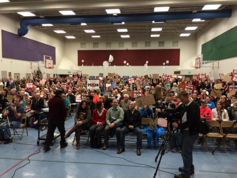 KenIvoryUT's tweet photo. What a great showing from WJ! #NoPrisonInWestJordan #utpol #utleg http://t.co/KFNeixNiU5